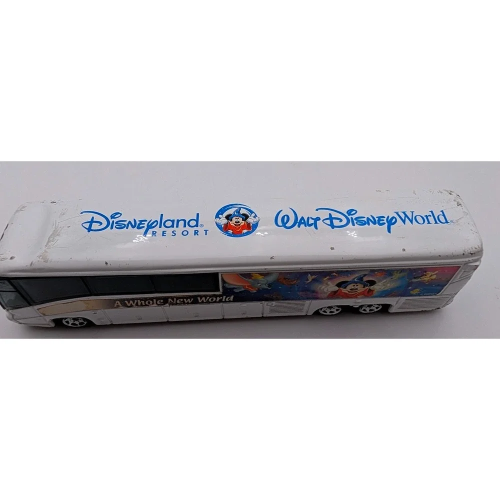 Disney Parks Matchbox Bus 1999 Motor Coach Industries Diecast White 6.5in